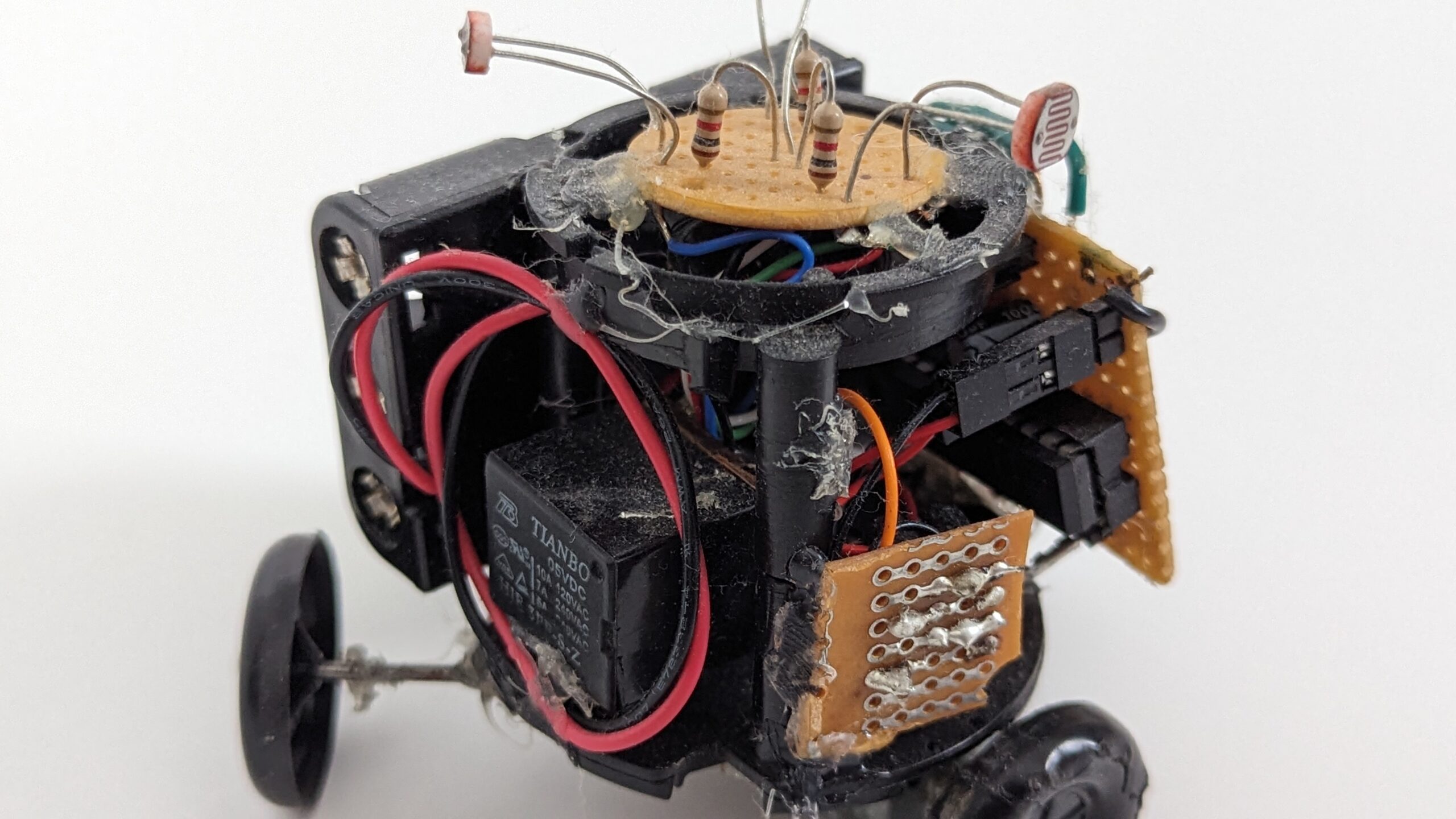 Triclops the Spinbot – Learning from Failure